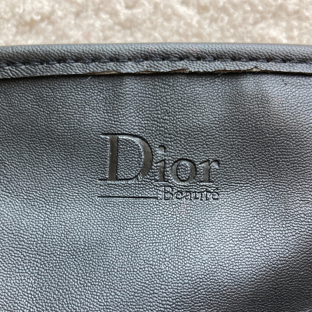 Dior Beaute makeup bag and Infiniti NIB make-up brush cleaner - Picture 3 of 16